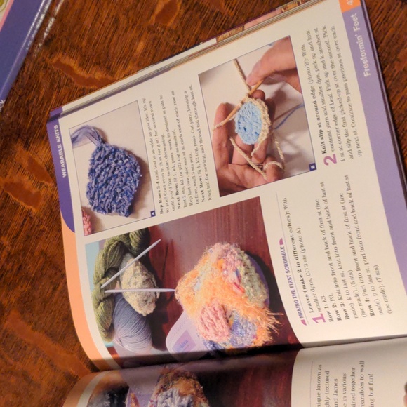 NWT! Set of 2 Knitting Books by Vickie Howell host of DIY's Knitty Gritty - Picture 11 of 11